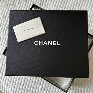 Chanel box